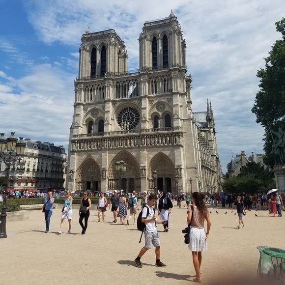 Meet your Posher, Kris - Picture 3 of 8